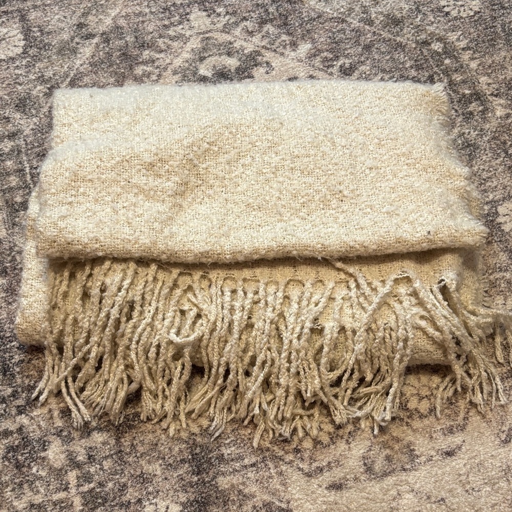 Women’s Cream Scarf